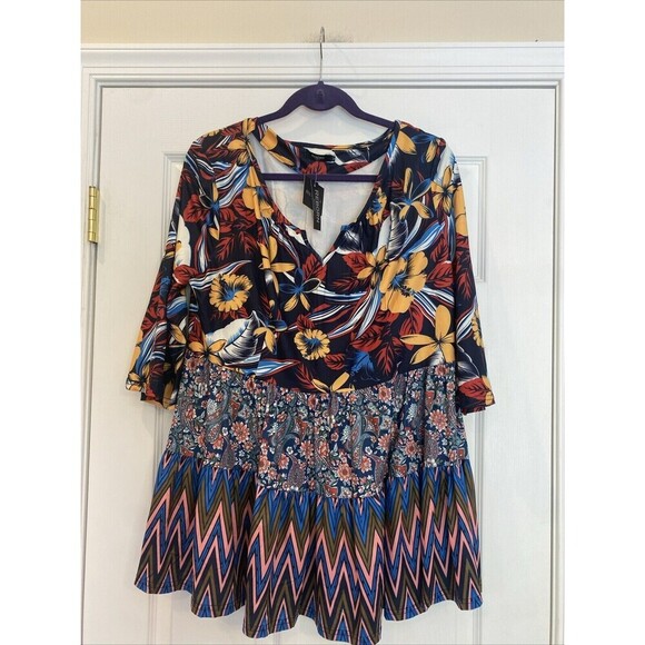 Reborn Plus Size  Tiered Floral Tunic Boho Blouse 1X NWT - Picture 2 of 4